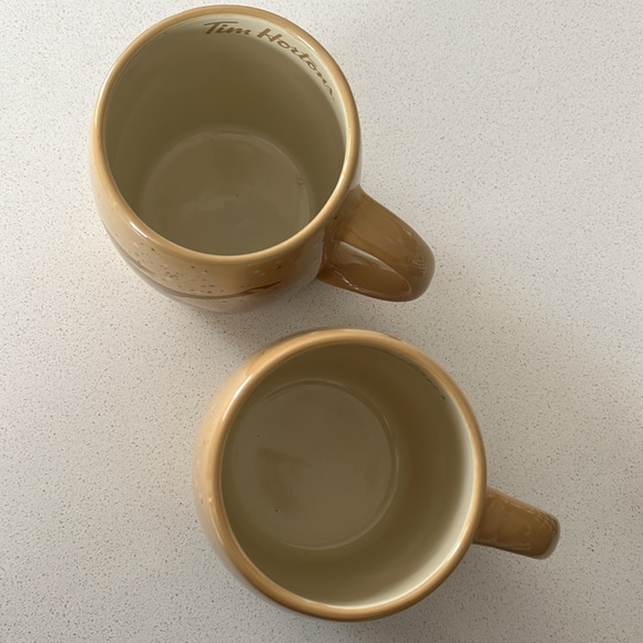 2 Tim Hortons Limited Edition 2016 Canadian Goose cups - Picture 6 of 11